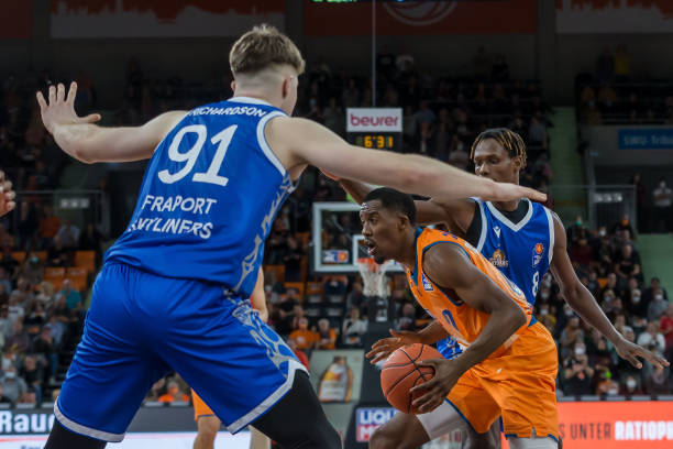 本赛季的西 本赛季的西