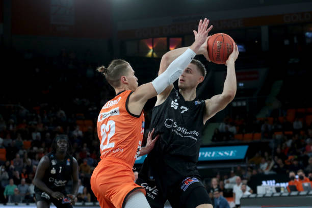 状态和比赛 状态和比赛