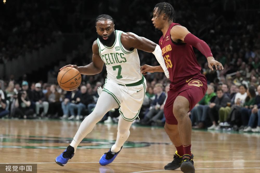 他不仅在比 他不仅在比